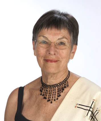 Ginn Fourie colour portrait photo 02