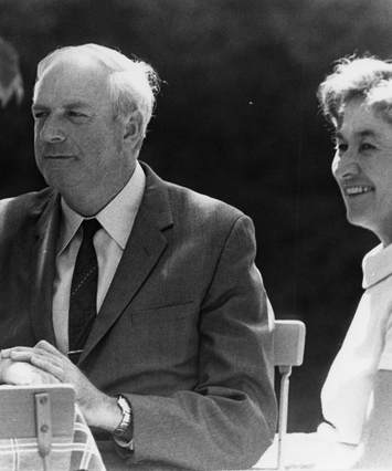 Kim Beazley, Betty Beazley, B&W portrait photo
