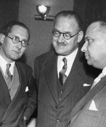 Dr. Helmuth Burckhardt, Chairman of the Advisory Council of the Shuman Plan Higher Authority, (with left to right) Ha, B&W portrait photo