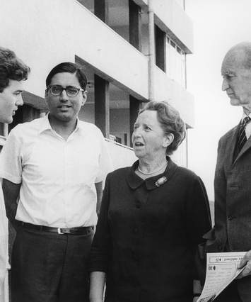 Magnus Robach, Rajmohan Gandhi, Mrs.Borg Sundman, James Dickson, B&W portrait photo