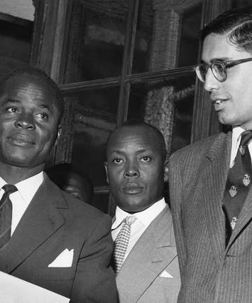 Paul Bolya, Rajmohan Gandhi, Doualla Yondo
