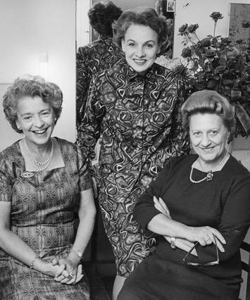 Phyllis Konstam, Eva Lissa, Pina Renzi, B&W portrait photo