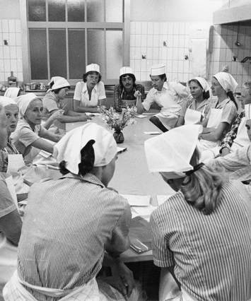 Cookshift preparing for the meal
