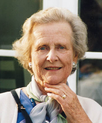 Juliet Boobbyer