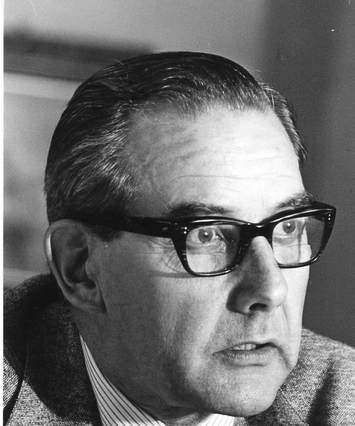 Dr Dick van Tetterode