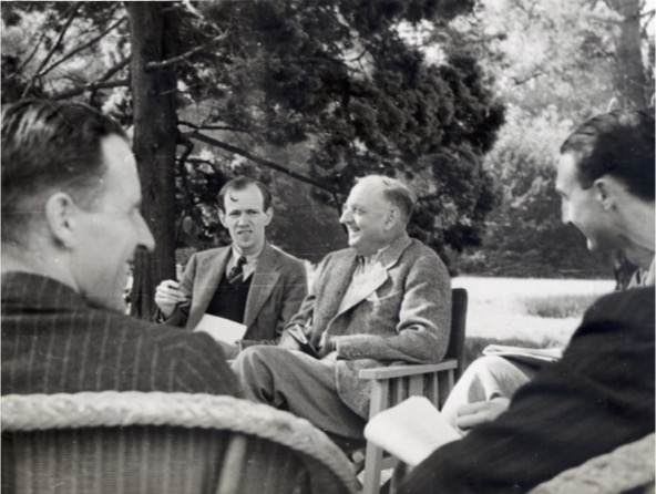 Buchman with students in the 1930s
