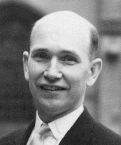 Melville Carson portrait photo