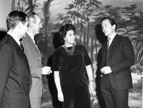 Bunny Austin,Person Unknown,Muriel Smith,Pat Boone