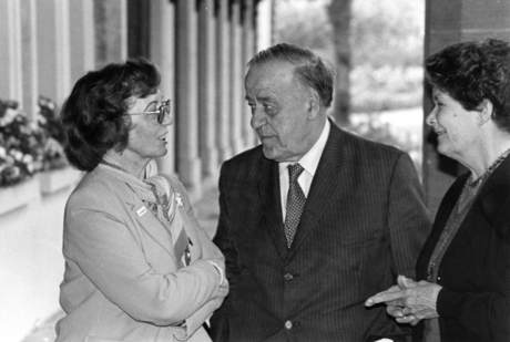 Kate Losinska,Bill Jaeger,Clara Jaeger