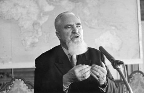 Alois Hundhammer Portrait Photo