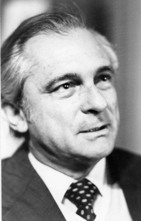 Jones Santos Neves Filho Portrait Photo