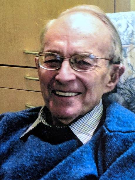 portrait photo of Dennis Mayor