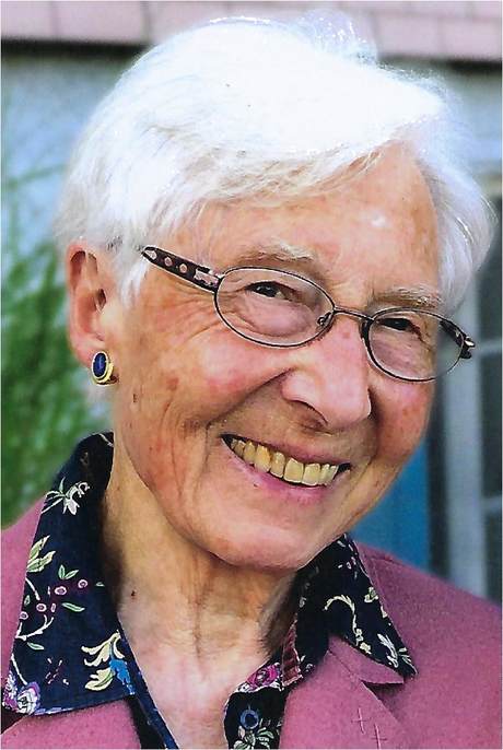 Lisbeth Lasserre, colour portrait on her 90th birthday