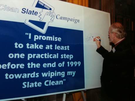 The Bishop of London signs the Clean Slate promise
