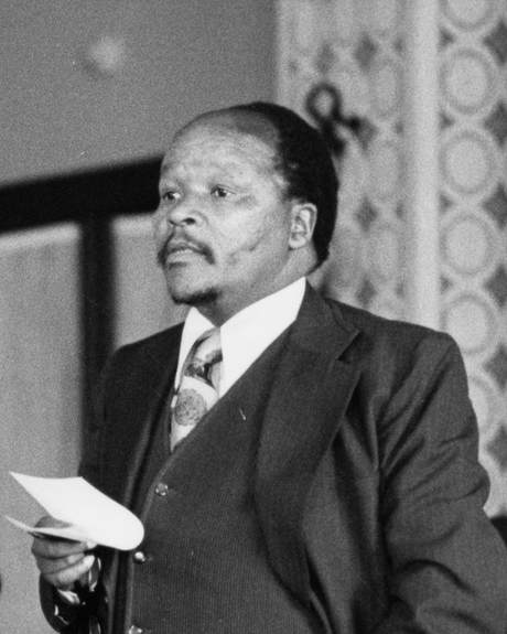 M.Molatlhwa, 1975